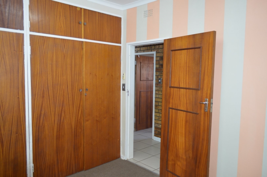 5 Bedroom Property for Sale in Flamwood North West